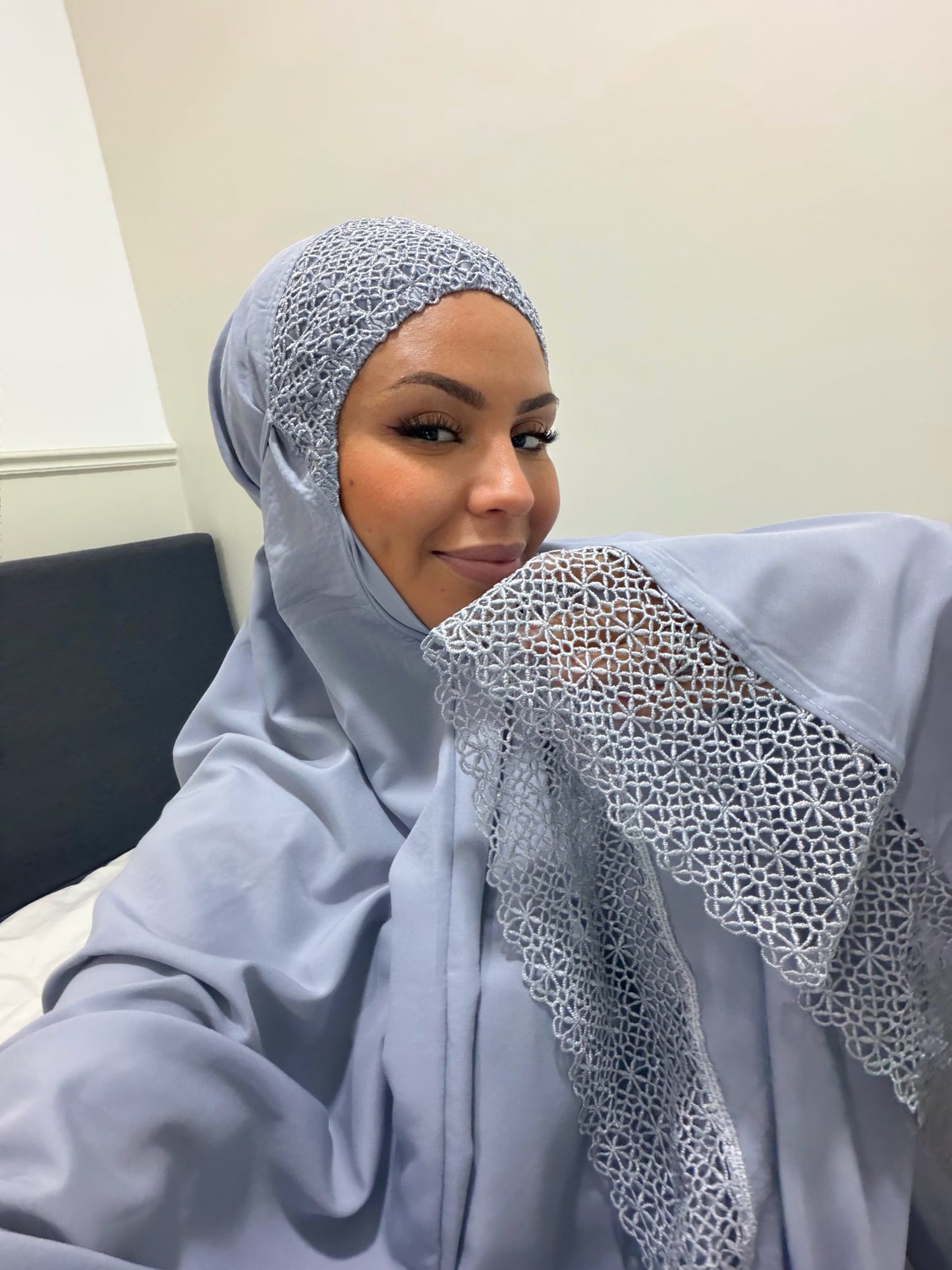 TENUE DE PRIÈRE BRODÉ BLEU