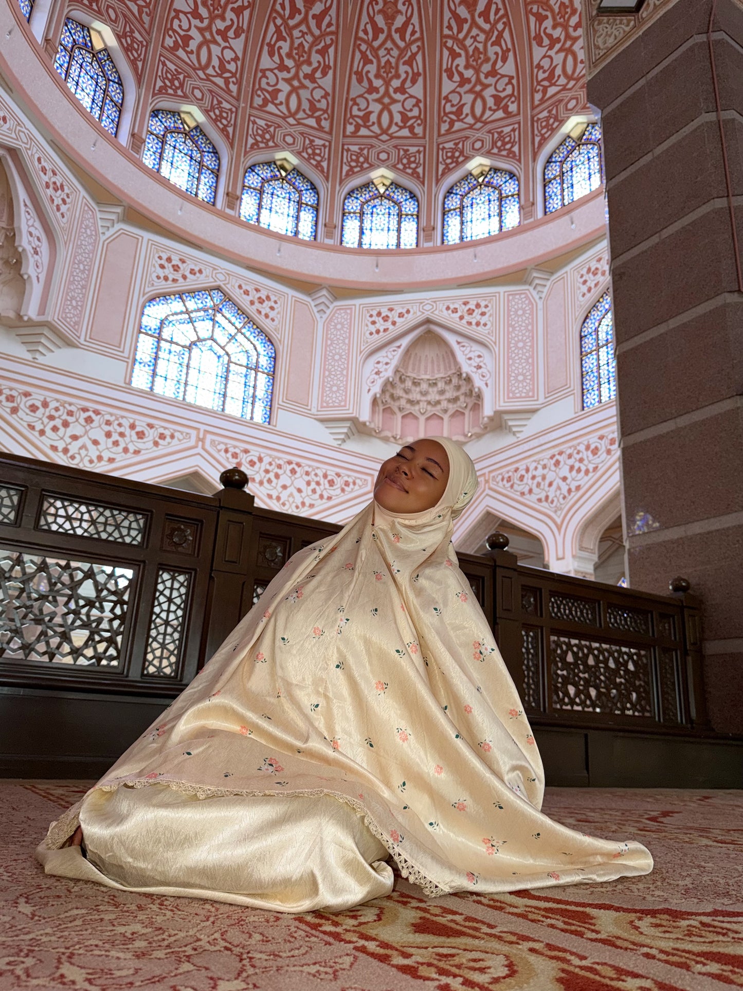 TENUE DE PRIÈRE JAUNE