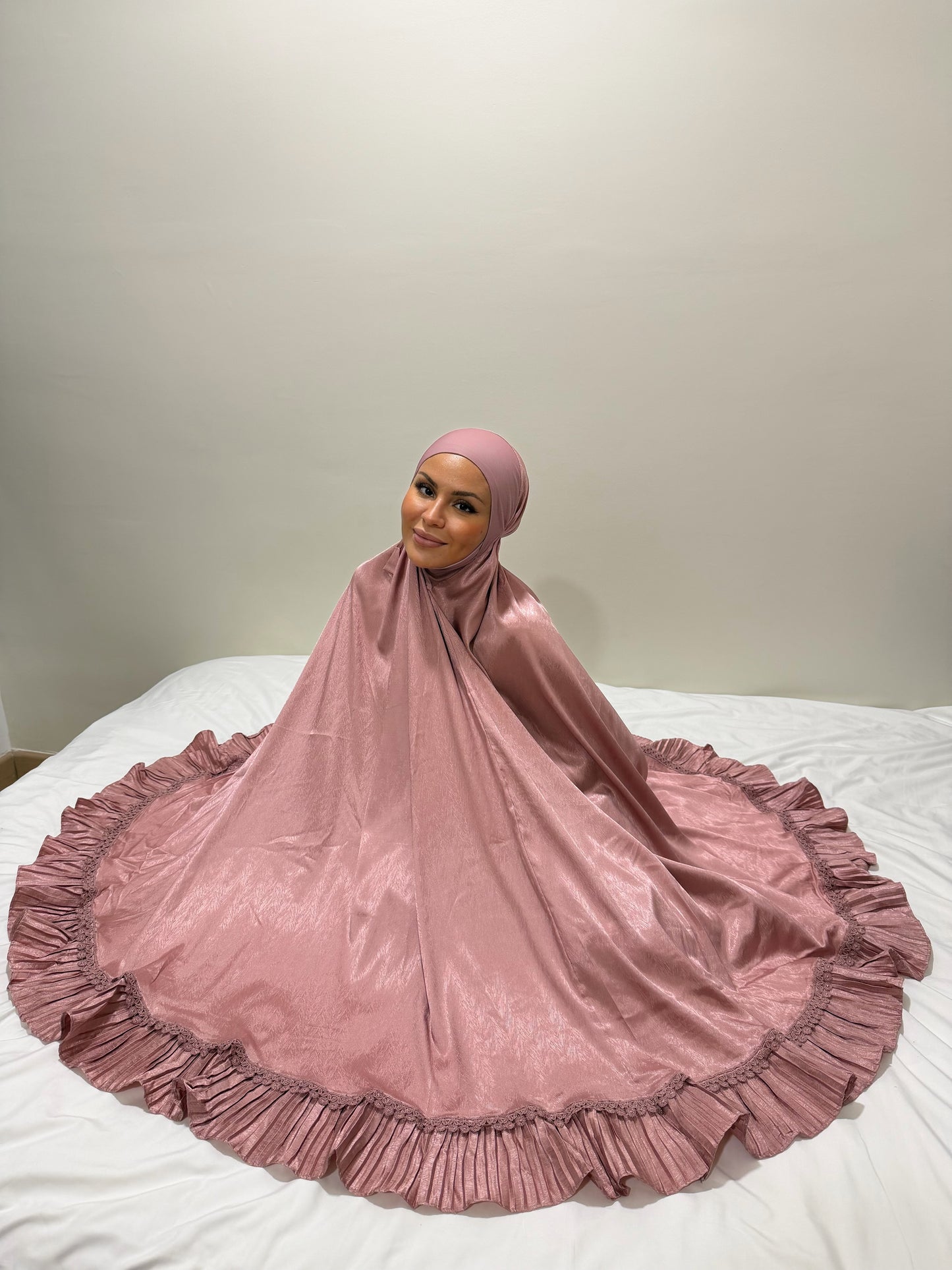 TENUE DE PRIÈRE MALAISIENNE ROSE À VOLANT