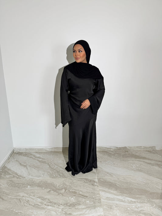 ROBE NOIR ÉLÉGANTE